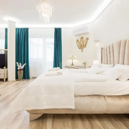 Shining Feather Lägenhet Budapest